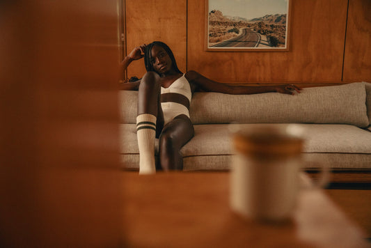 The Fashion of the 70's: A Timeless Inspiration for Sustainable Intimates - Keep me near.